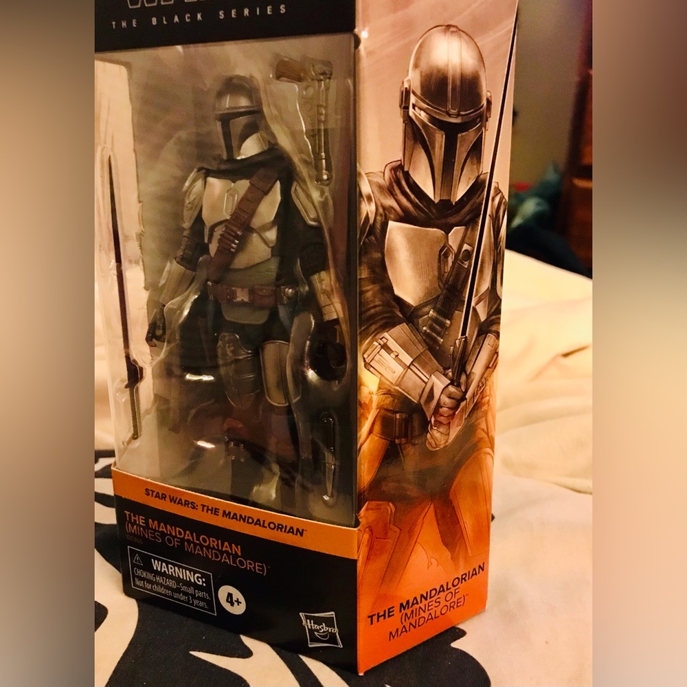 Star Wars: The Mandalorian *Custom Box* - Picture 4 of 5